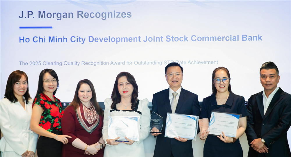 Dẫn đầu toàn ngành, HDBank nhận bộ giải thưởng Chất lượng Thanh toán Toàn cầu 2025 từ JP Morgan Chase